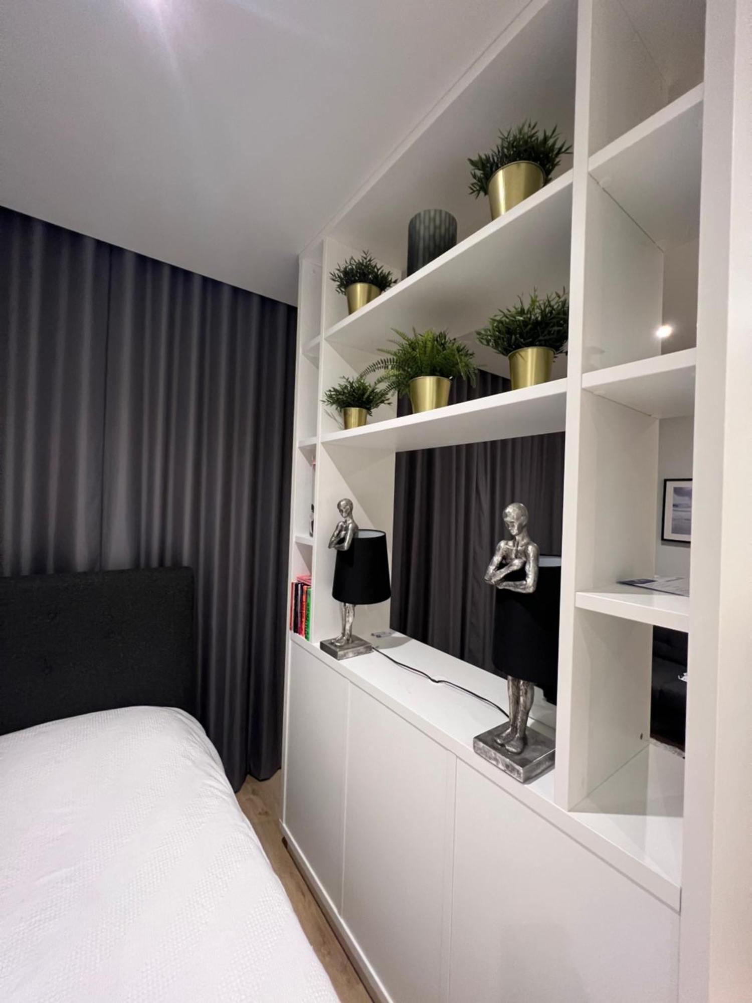 London Luxxe Suites & Apartments - London Heathrow Airport, Terminal 1 2 3 4 5 Hillingdon Exterior photo
