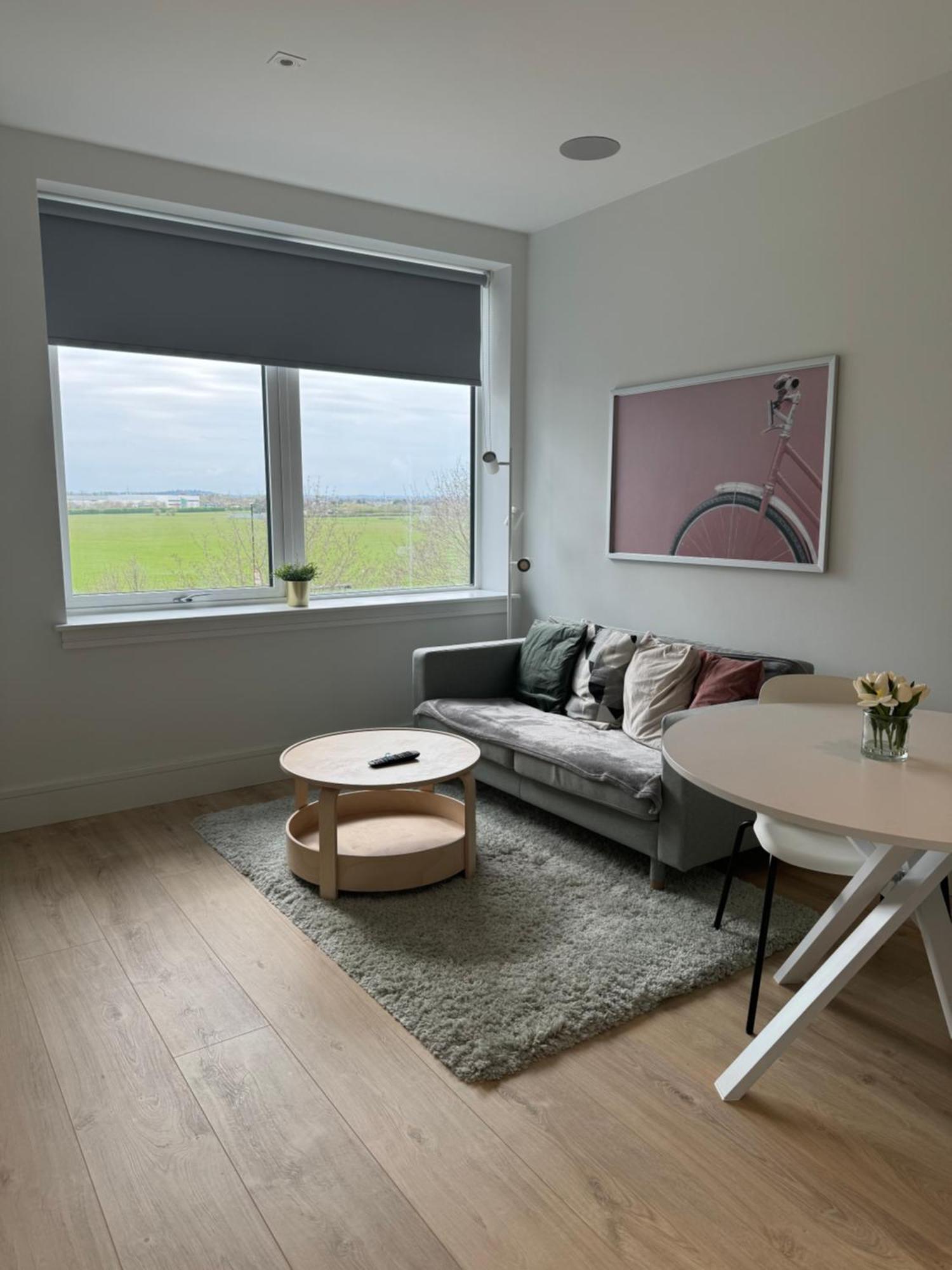 London Luxxe Suites & Apartments - London Heathrow Airport, Terminal 1 2 3 4 5 Hillingdon Exterior photo